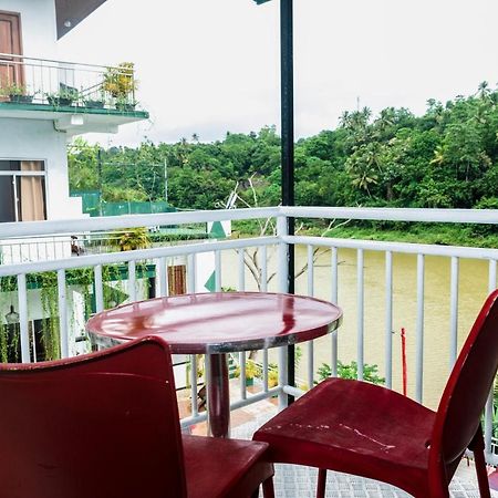 Kandy Riverside Villa Экстерьер фото