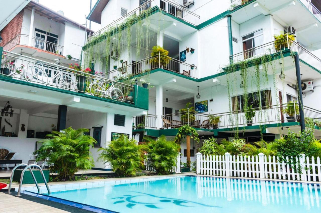 Kandy Riverside Villa Экстерьер фото