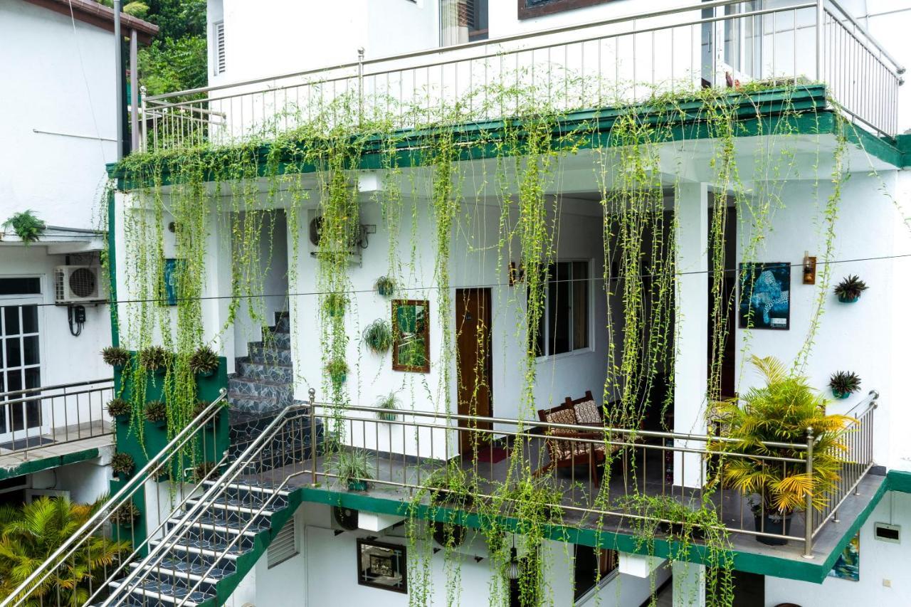 Kandy Riverside Villa Экстерьер фото